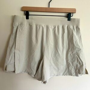 Lululemon Stretch Woven Relaxed fit High Rise Short 4” | Bone